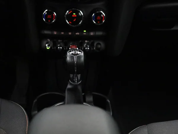 MINI One (2022) — foto 2 van 37