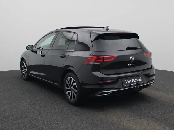 Volkswagen Golf (2022) — foto 12 van 45
