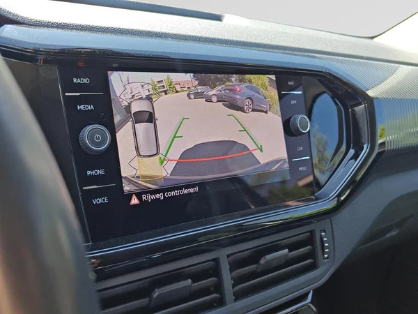 VOLKSWAGEN T-Cross (2023) — foto 8 van 19