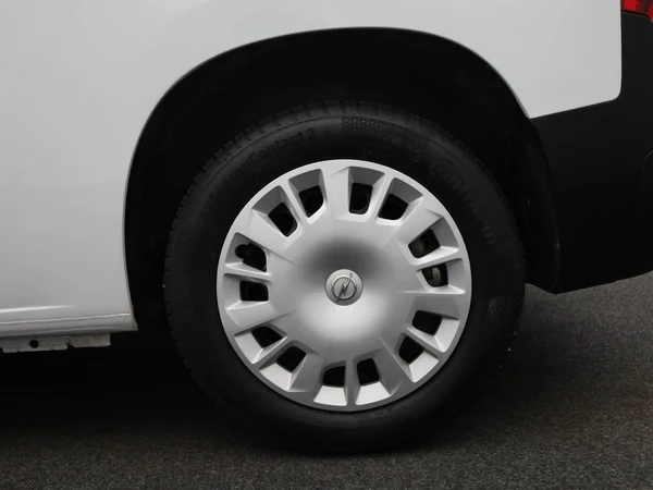 Opel Combo Life (2022) — foto 6 van 34