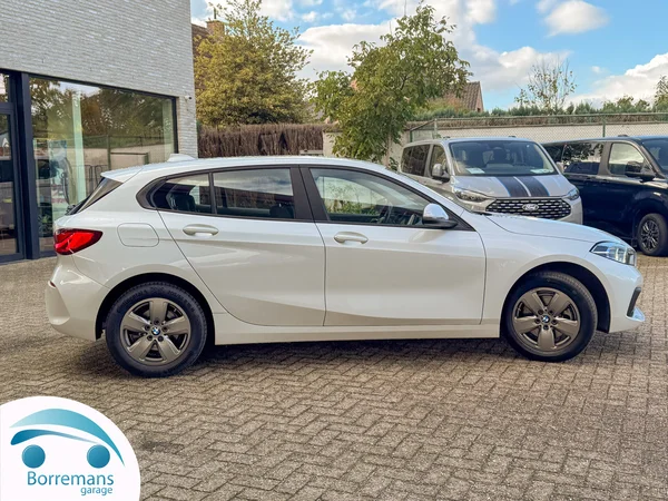BMW 116 (2023) — foto 39 van 44