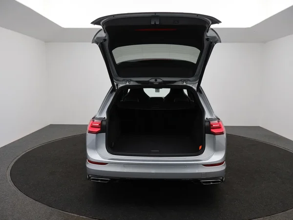 Volkswagen Golf (2024) — foto 9 van 27