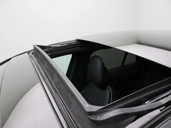 Mercedes-Benz EQE (2025) — foto 8 van 34