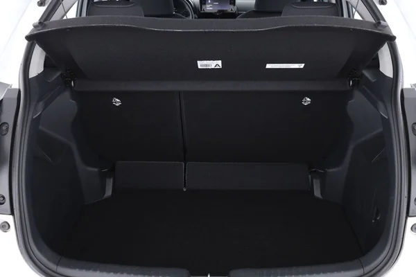 Mazda 2 (2023) — foto 8 van 16