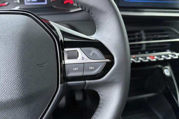 Peugeot 2008 (2025) — foto 7 van 16