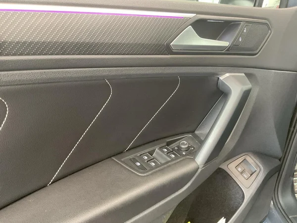 VOLKSWAGEN Tiguan eHybrid (PHEV) (2022) — foto 7 van 22