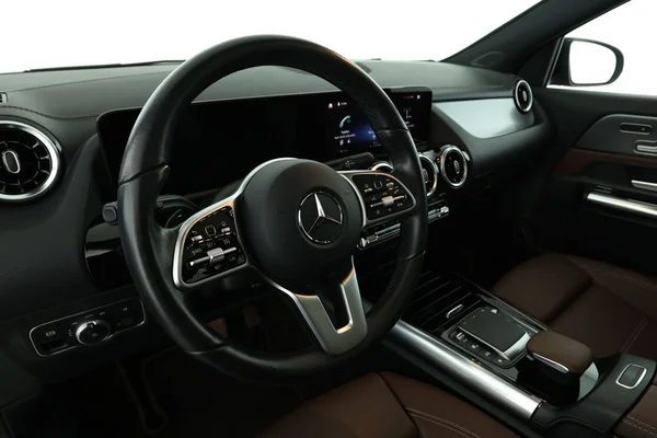 Mercedes-Benz GLA-Klasse (2021) — foto 2 van 16