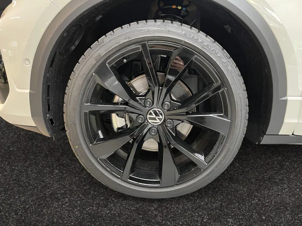 VOLKSWAGEN T-Roc (2025) — foto 12 van 14