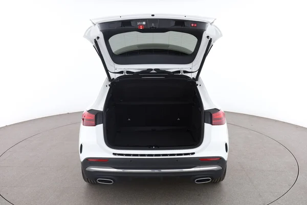 Mercedes-Benz GLA-Klasse (2024) — foto 7 van 16