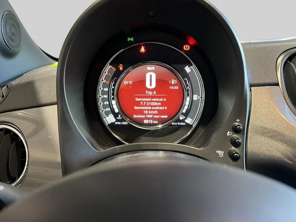 Fiat 500C (2023) — foto 3 van 17