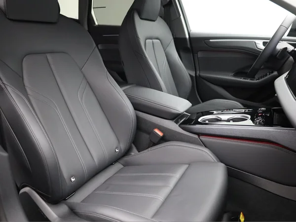AUDI A6 Avant (2025) — foto 18 van 23