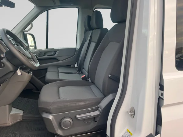 VOLKSWAGEN Crafter 35 Lwb (2023) — foto 16 van 18