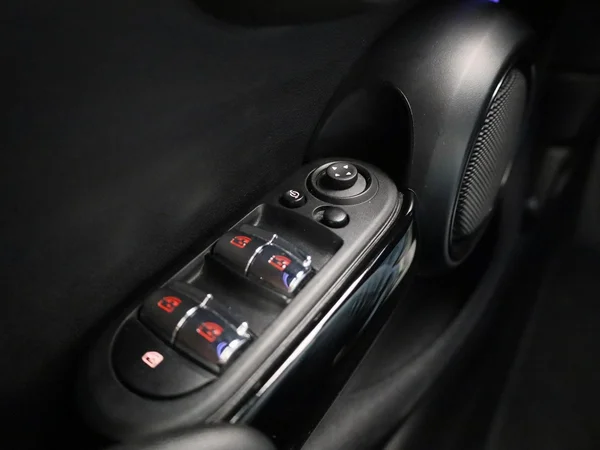 MINI One (2022) — foto 10 van 31