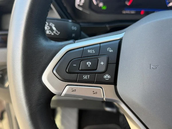 VOLKSWAGEN Touran (2025) — foto 7 van 24