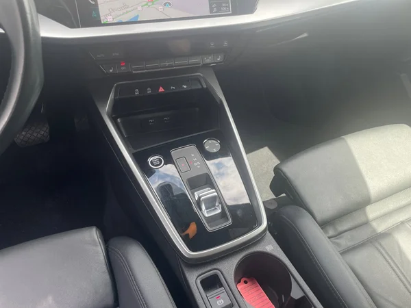 AUDI A3 Sedan (2023) — foto 4 van 21