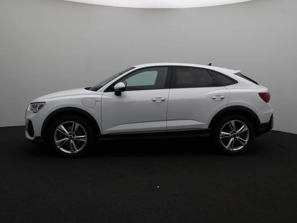 AUDI Q3 Sportback (2021) — foto 6 van 32