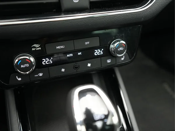 SKODA Kamiq (2024) — foto 8 van 26