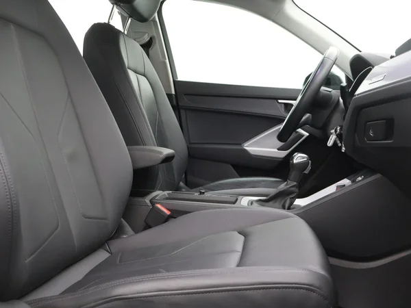 AUDI Q3 PHEV (2022) — foto 9 van 23