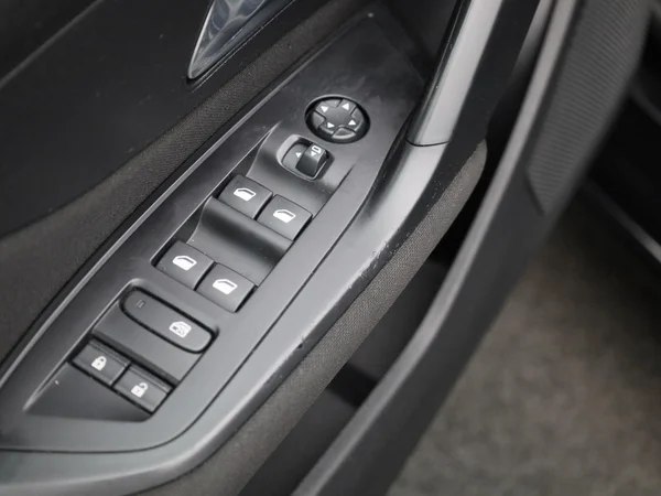Peugeot 308 (2022) — foto 18 van 37