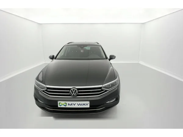 VOLKSWAGEN Passat Variant (2024) — foto 12 van 35