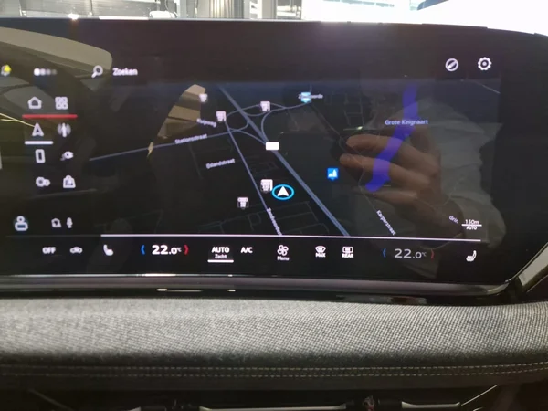 AUDI A6 Avant e-tron (2026) — foto 16 van 17
