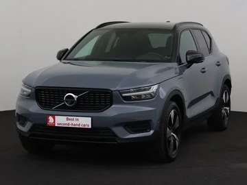 VOLVO XC40 (2022)