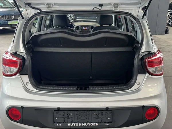 Hyundai i10 (2020) — foto 8 van 12