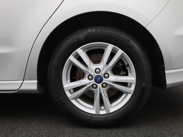 Ford S-Max (2022) — foto 5 van 41