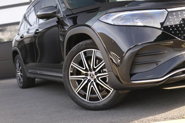 Mercedes-Benz EQB (2025) — foto 12 van 39