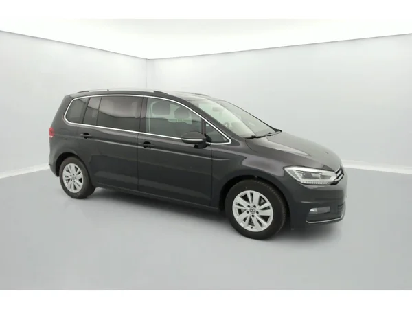VOLKSWAGEN Touran (2020) — foto 9 van 31