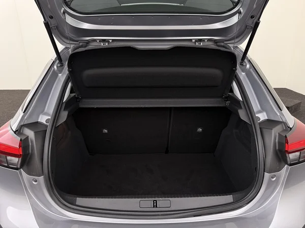 OPEL Corsa (2022) — foto 8 van 27