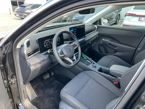 VOLKSWAGEN T-Roc (2025) — foto 5 van 24