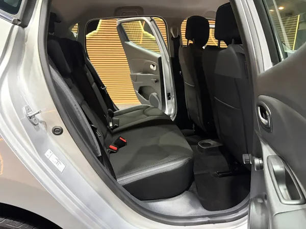 Renault Clio (2019) — foto 7 van 21