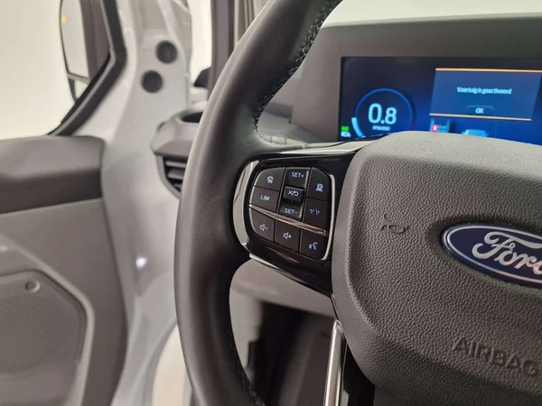 Ford Transit Custom (2026) — foto 3 van 16