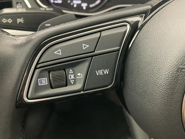 AUDI A4 Avant (2021) — foto 3 van 36
