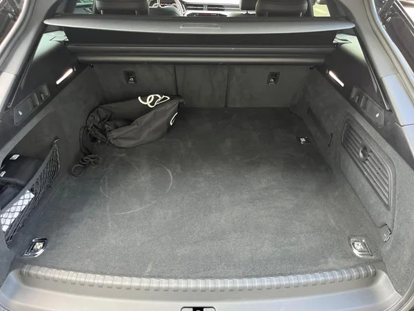 AUDI A6 Avant PHEV (2025) — foto 15 van 24