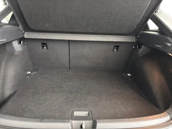 VOLKSWAGEN Taigo (2023) — foto 5 van 30
