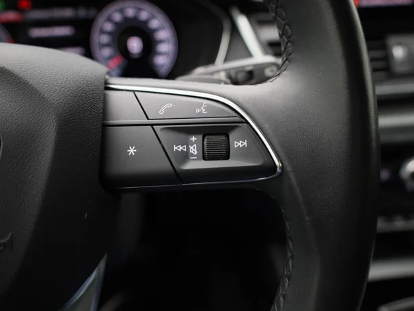 Audi Q5 (2023) — foto 10 van 44