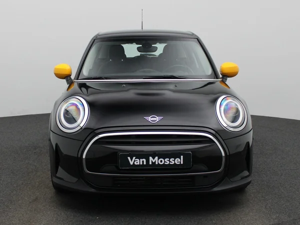 MINI One (2021) — foto 23 van 37