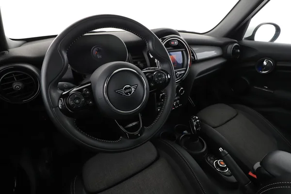 MINI MINI (2020) — foto 2 van 16
