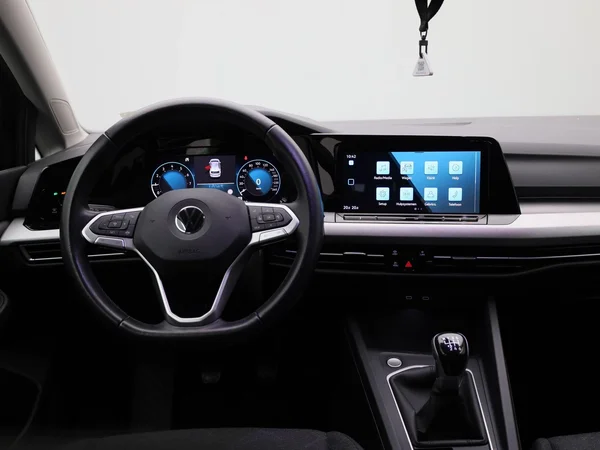 Volkswagen Golf (2021) — foto 35 van 37