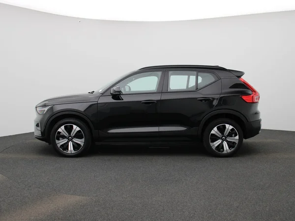 Volvo XC40 (2023) — foto 34 van 39