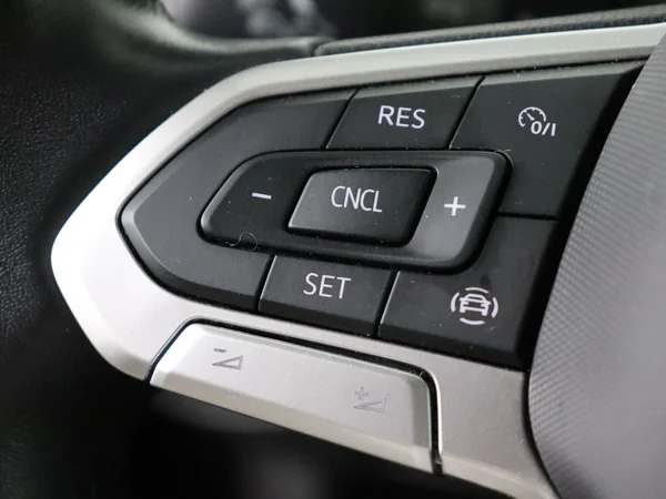 VOLKSWAGEN Polo (2023) — foto 9 van 27