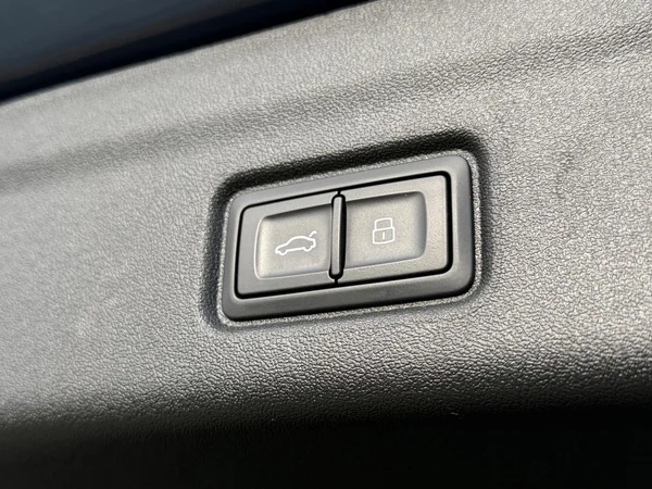 AUDI Q6 e-tron (2025) — foto 17 van 20