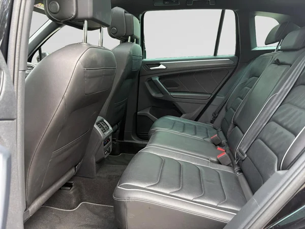 VOLKSWAGEN Tiguan (2023) — foto 10 van 24