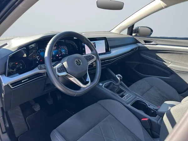 VOLKSWAGEN Golf VIII (2022) — foto 31 van 31