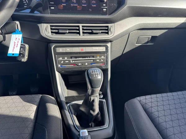 VOLKSWAGEN T-Cross (2022) — foto 11 van 13