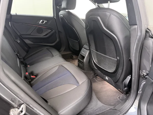 BMW 218 (2021) — foto 8 van 24