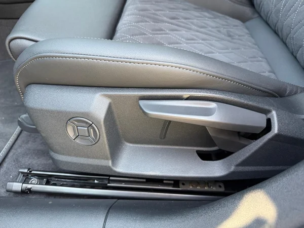AUDI A5 Avant e-hybrid (PHEV) (2026) — foto 2 van 16