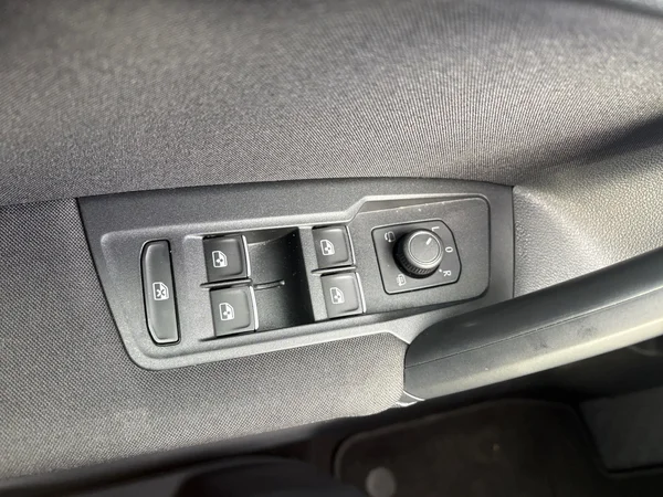 VOLKSWAGEN Tiguan (2023) — foto 6 van 21